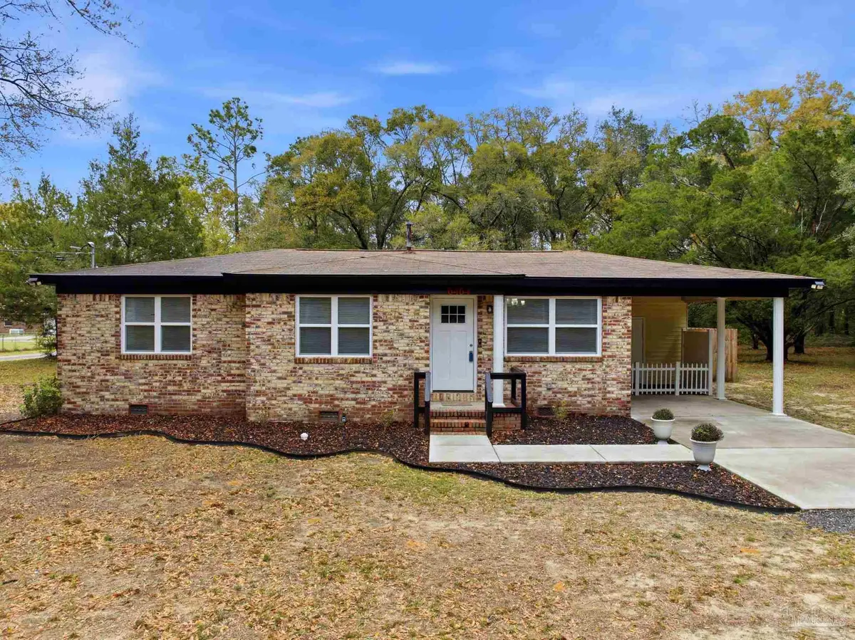 6464 Magnolia St, Milton, FL 32570 - #1