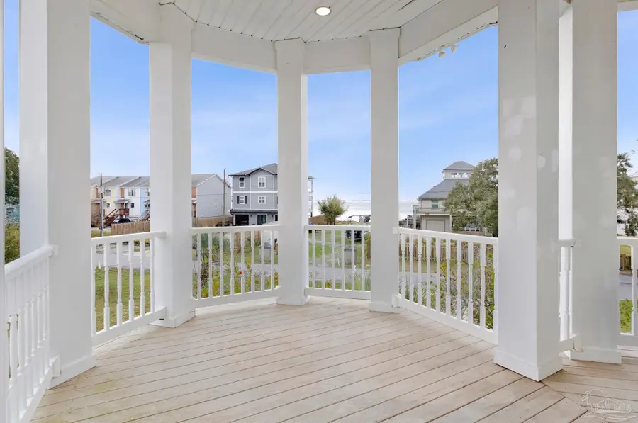 3130 Linden Ave, Gulf Breeze, FL 32563 - #3