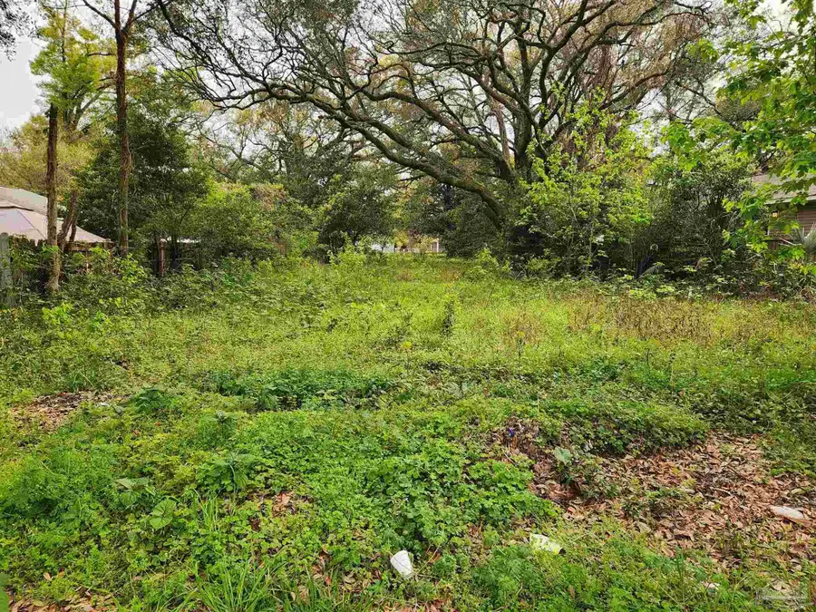 3807 W Mallory St, Pensacola, FL 32505 - #2
