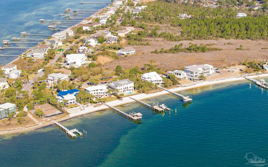 525 Deer Point Dr, Gulf Breeze, FL 32561 - #2