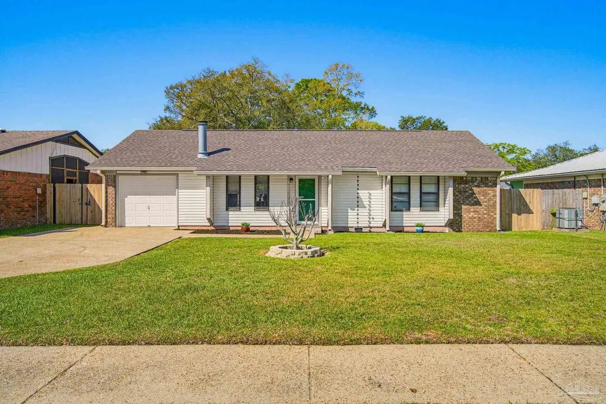 7415 Viewcrest Dr, Pensacola, FL 32504 - #1