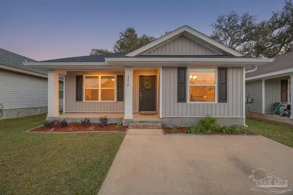 6292 Cardinal Cove Ln, Pensacola, FL 32504