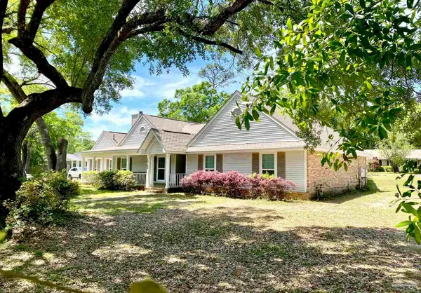 10160 Foxrun Rd, Pensacola, FL 32514