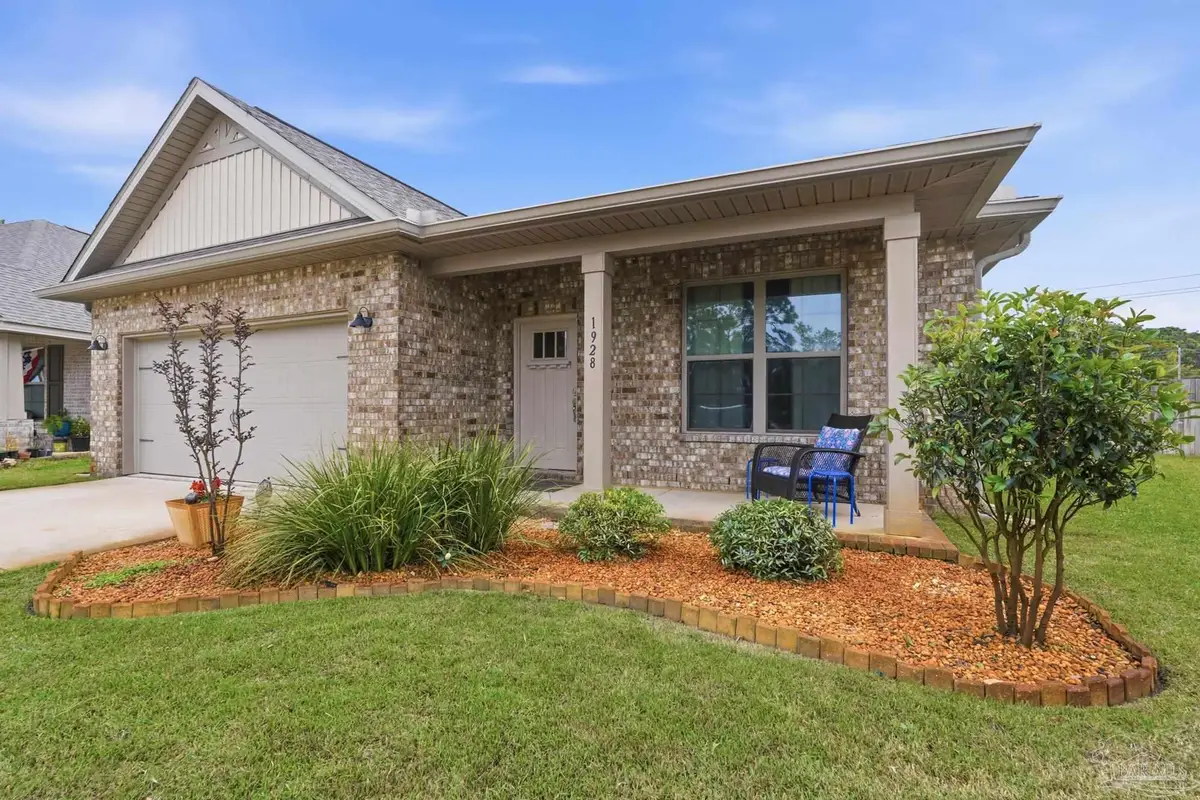 1928 Cambridge Park Dr, Gulf Breeze, FL 32563 - #1