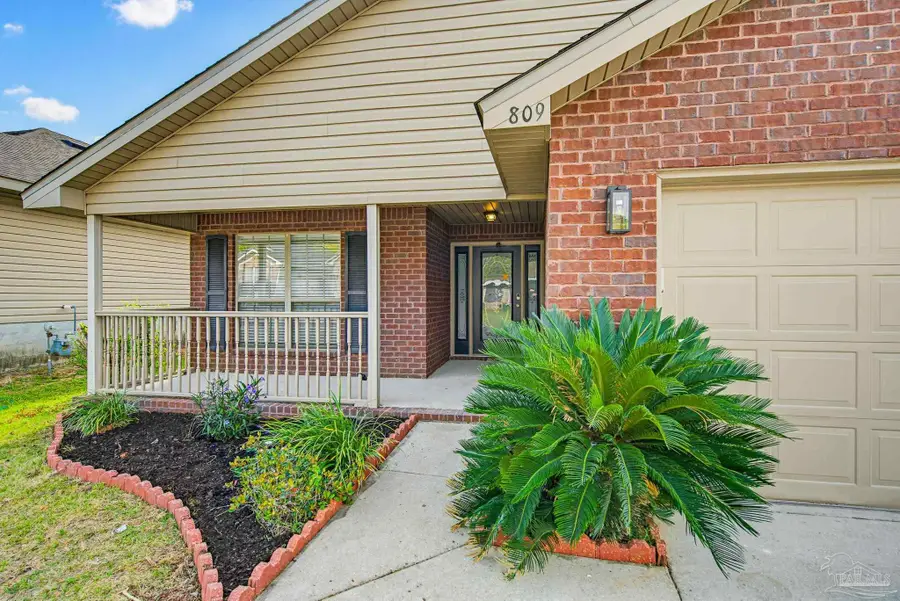 809 Bunting Ct, Cantonment, FL 32533 - #2