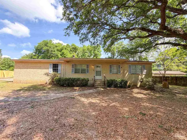 9682 Guidy Ln, Pensacola, FL 32514