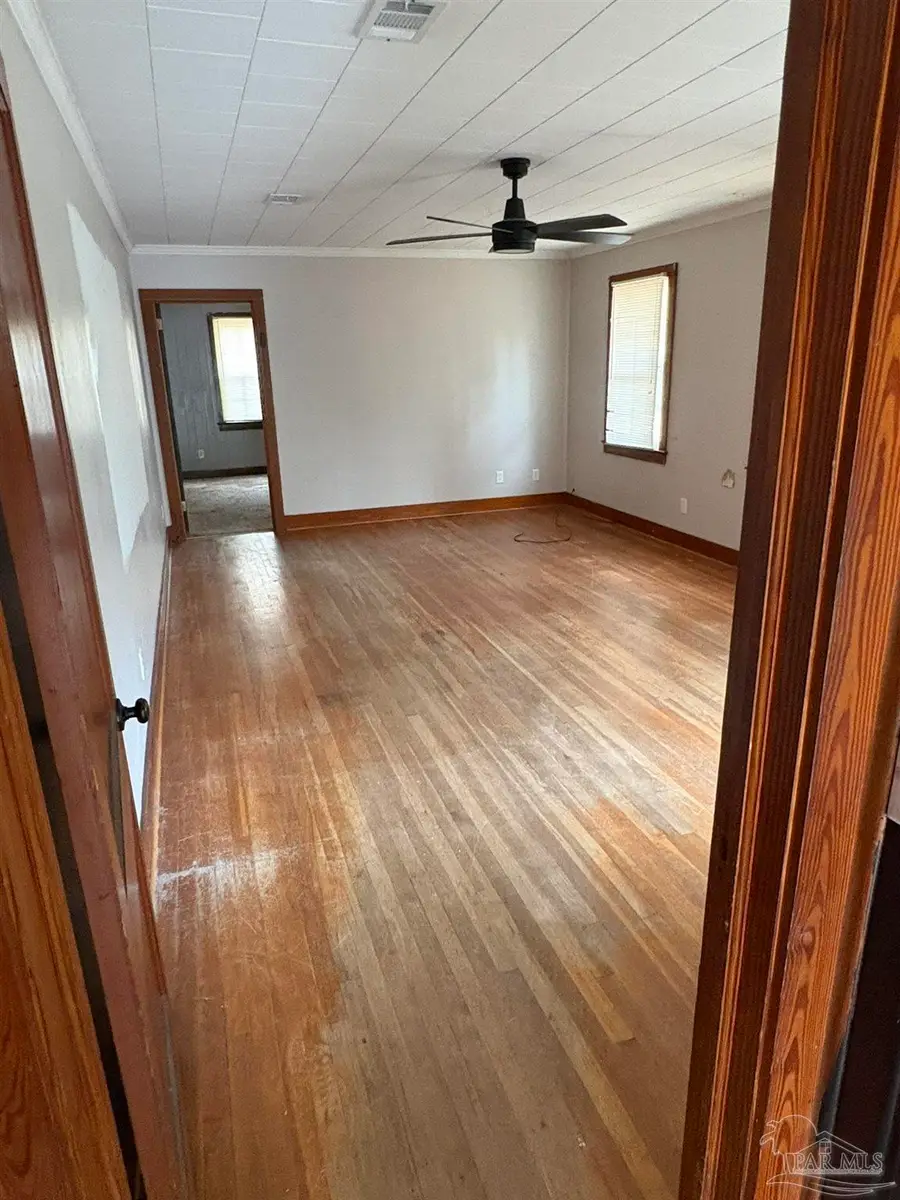 5919 Mitchell Ln, Pensacola, FL 32526 - #3