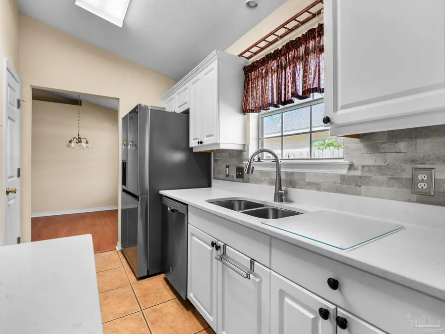 2948 Charter Oaks Ln, Pensacola, FL 32514 - #3