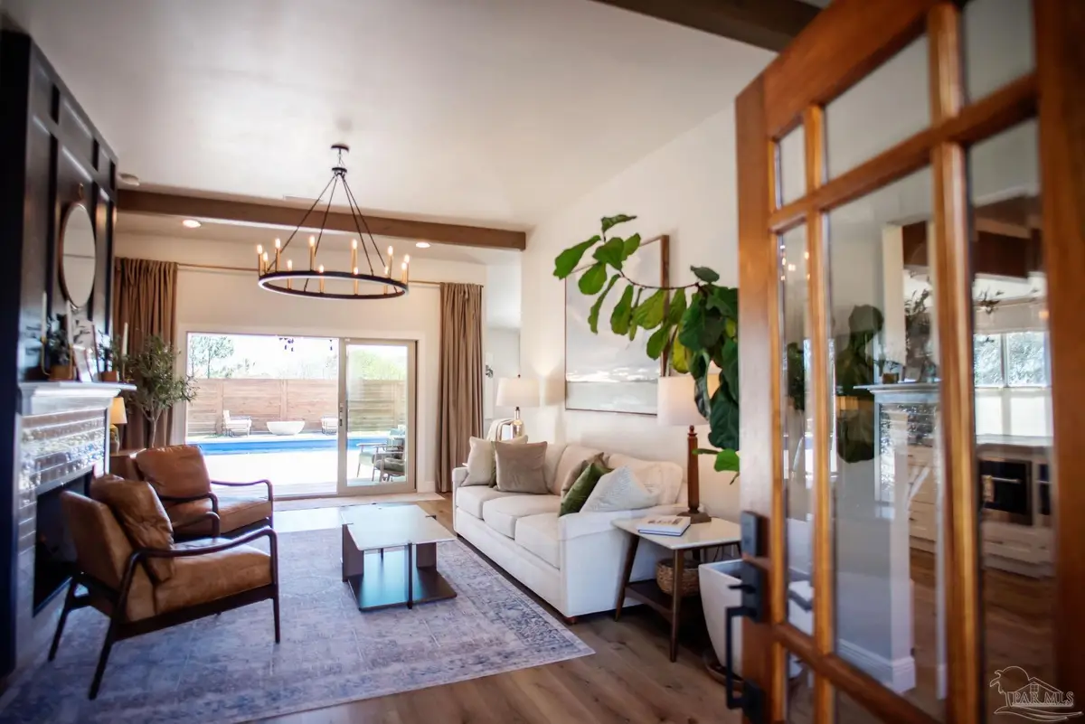 121 Villacrest Dr, Crestview, FL 32536 - #1