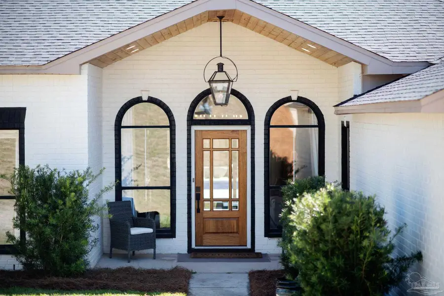 121 Villacrest Dr, Crestview, FL 32536 - #2