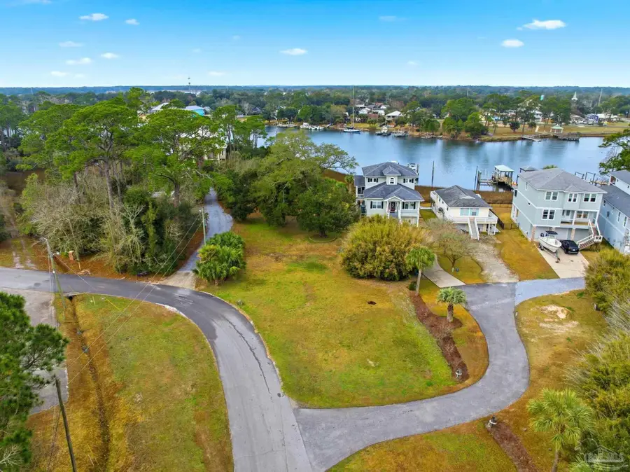 405 Creary St, Pensacola, FL 32507 - #3