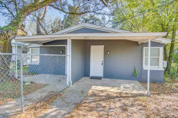 2407 W Lakeview Ave, Pensacola, FL 32505