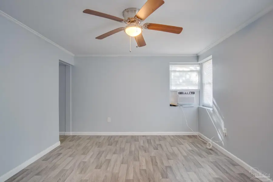 2407 W Lakeview Ave, Pensacola, FL 32505 - #3