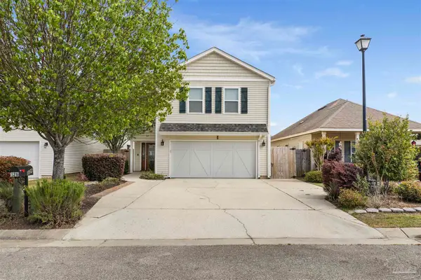 126 Cottage View Dr, Pensacola, FL 32507