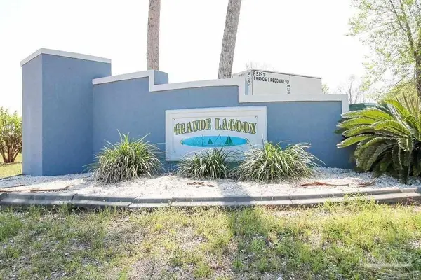 5556 Grande Lagoon Ct, Pensacola, FL 32507