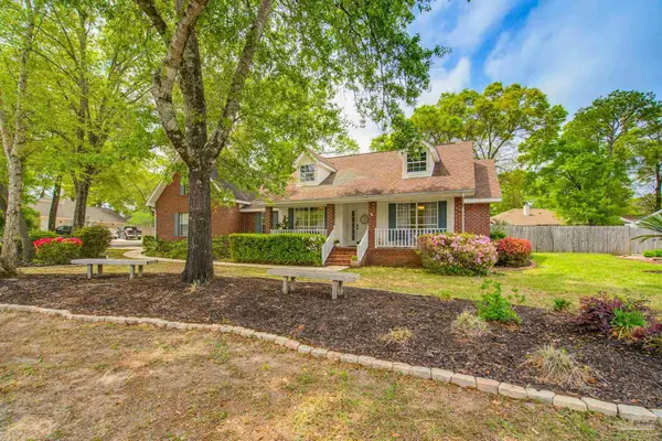 6005 Forest Green Rd, Pensacola, FL 32505