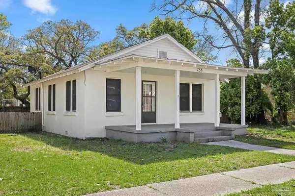 738 S E St, Pensacola, FL 32502