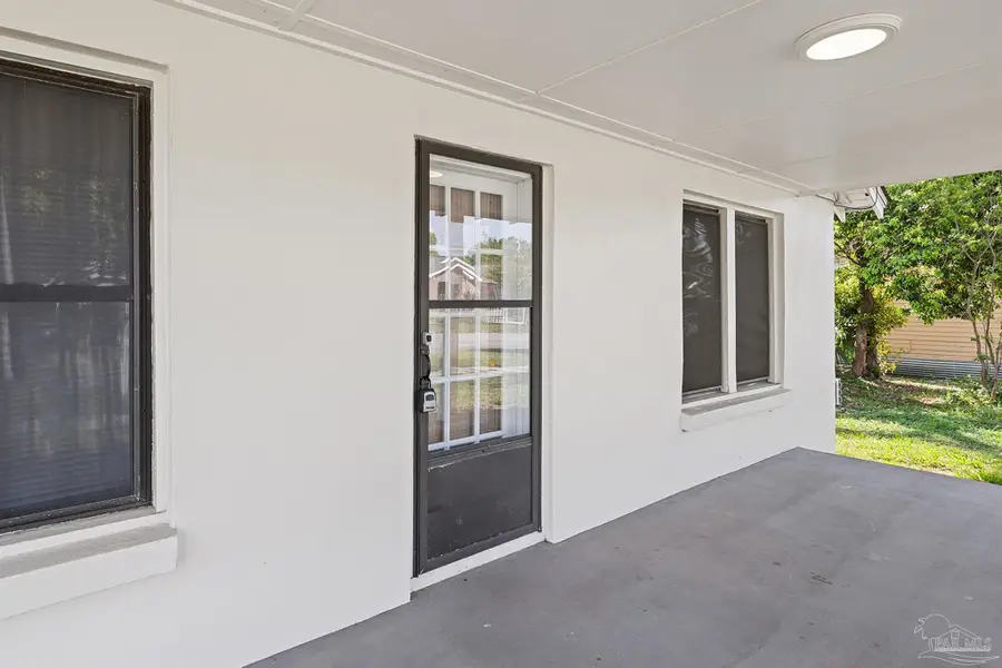 738 S E St, Pensacola, FL 32502 - #3