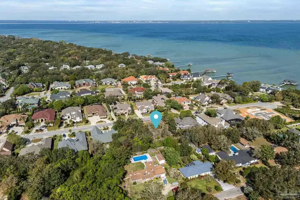 1334 Quiet Cove Ct, Gulf Breeze, FL 32563