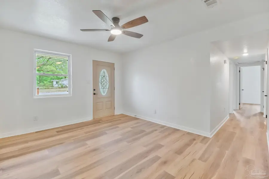 919 Crystal Springs Ave, Pensacola, FL 32505 - #3