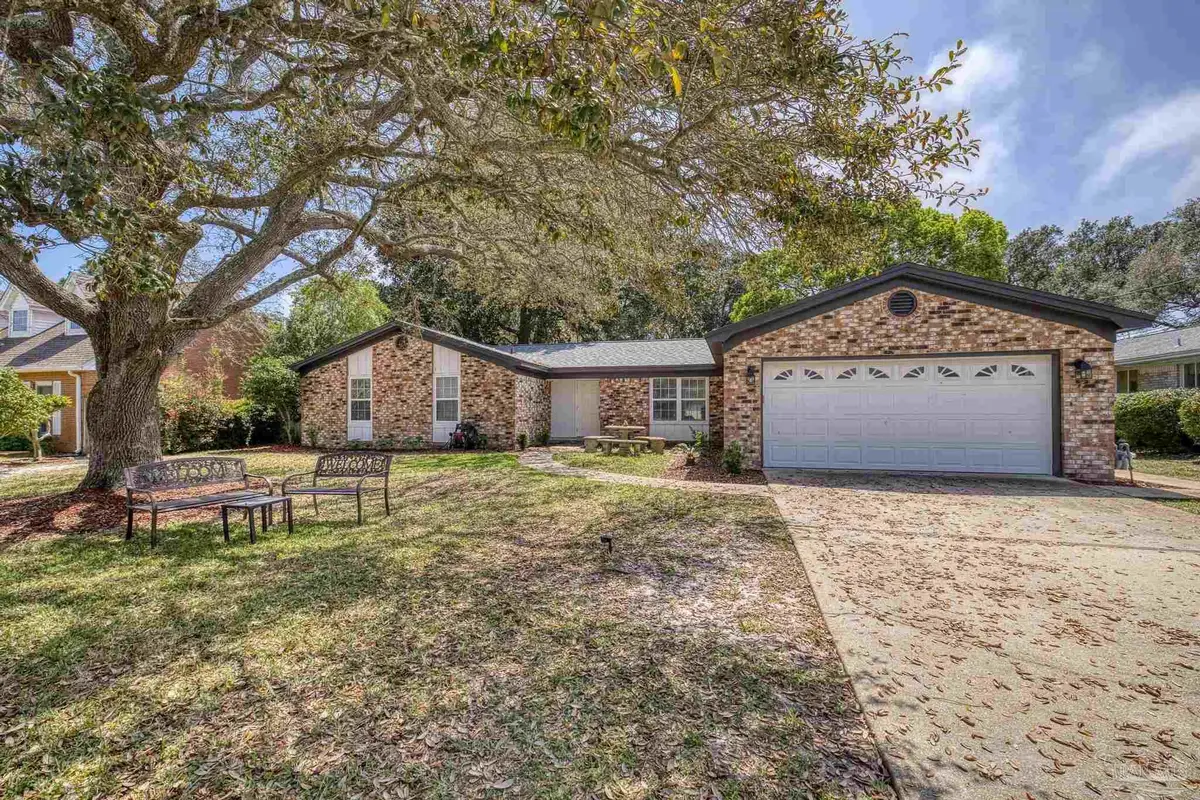 420 Dolphin St, Gulf Breeze, FL 32561 - #1