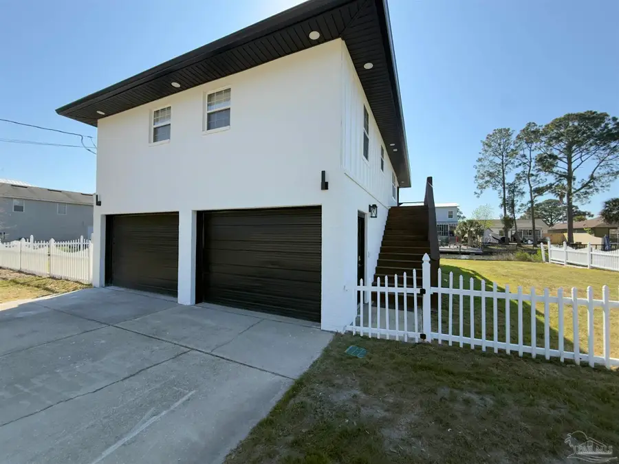 1613 Stanford Rd, Gulf Breeze, FL 32563 - #2
