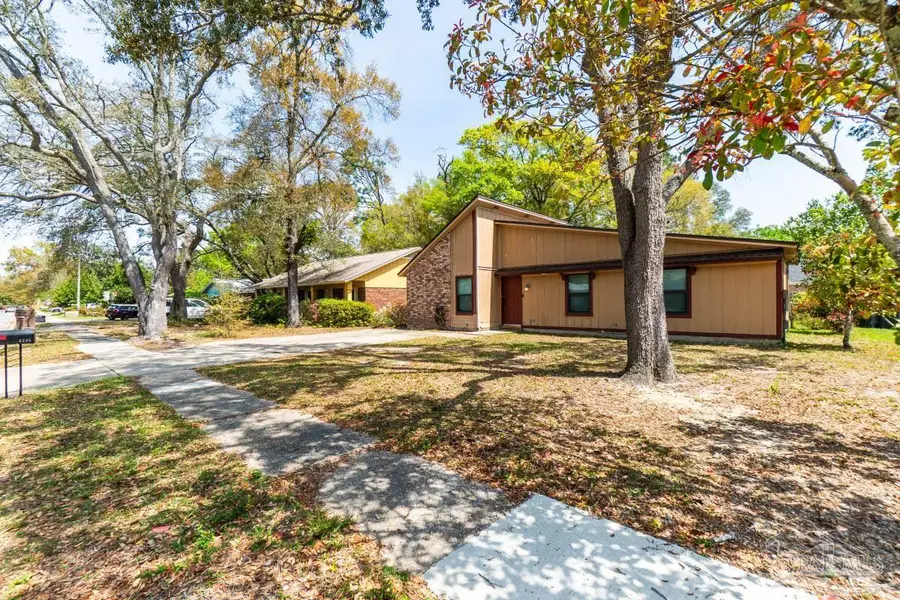 4246 Baywoods Dr, Pensacola, FL 32504 - #2