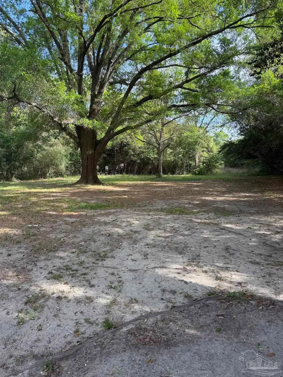 21 Hancock Ln, Pensacola, FL 32503 - #2