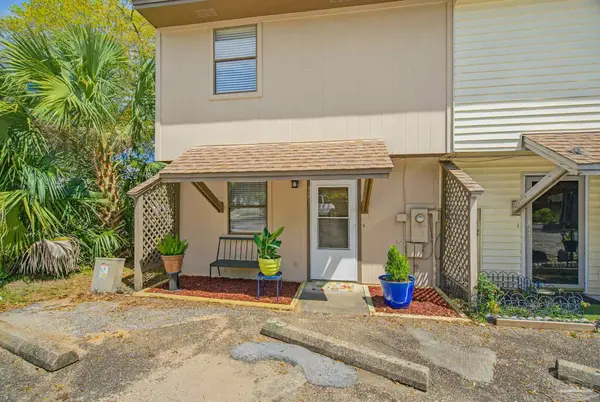 3301 Brainerd St, Pensacola, FL 32503