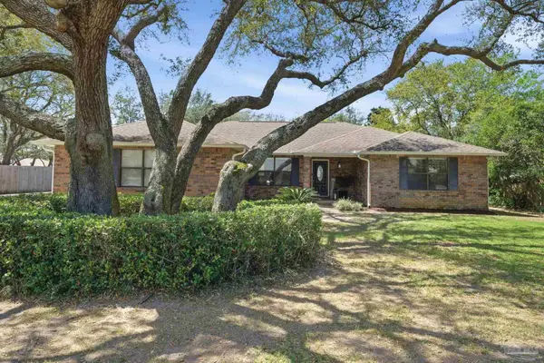 2569 Cypress Point Cir, Navarre, FL 32566