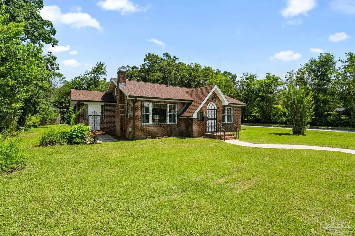 1000 W Lee St, Pensacola, FL 32501 - #1