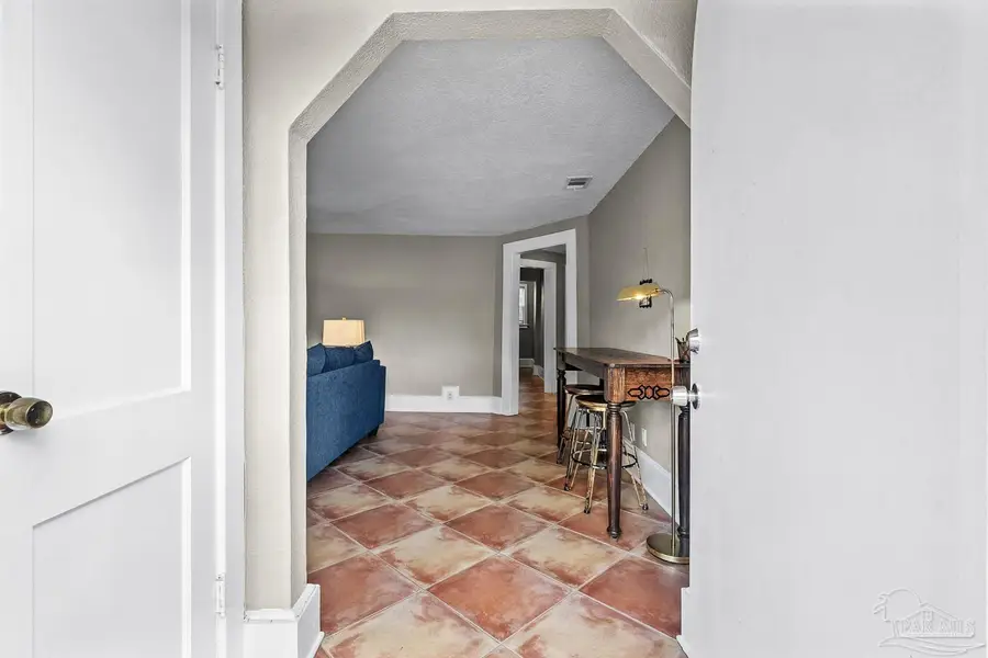 1000 W Lee St, Pensacola, FL 32501 - #2