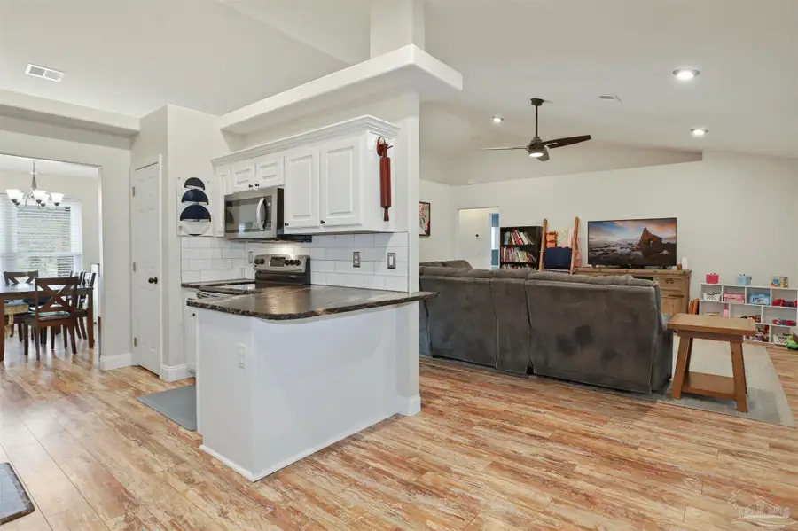 7878 Lola Cir, Navarre, FL 32566 - #3