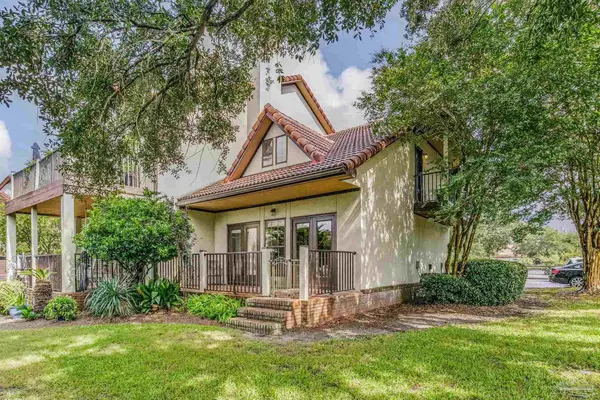 126 Bay Bridge Dr, Gulf Breeze, FL 32561