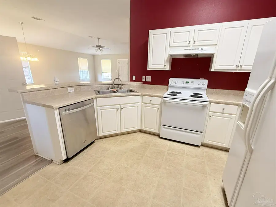 5008 Orlando Ct, Pensacola, FL 32526 - #2