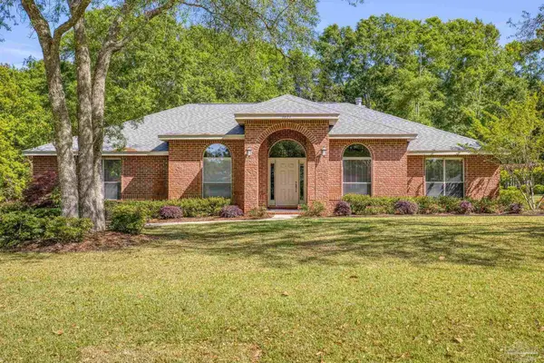 3024 Greystone Dr, Pace, FL 32571