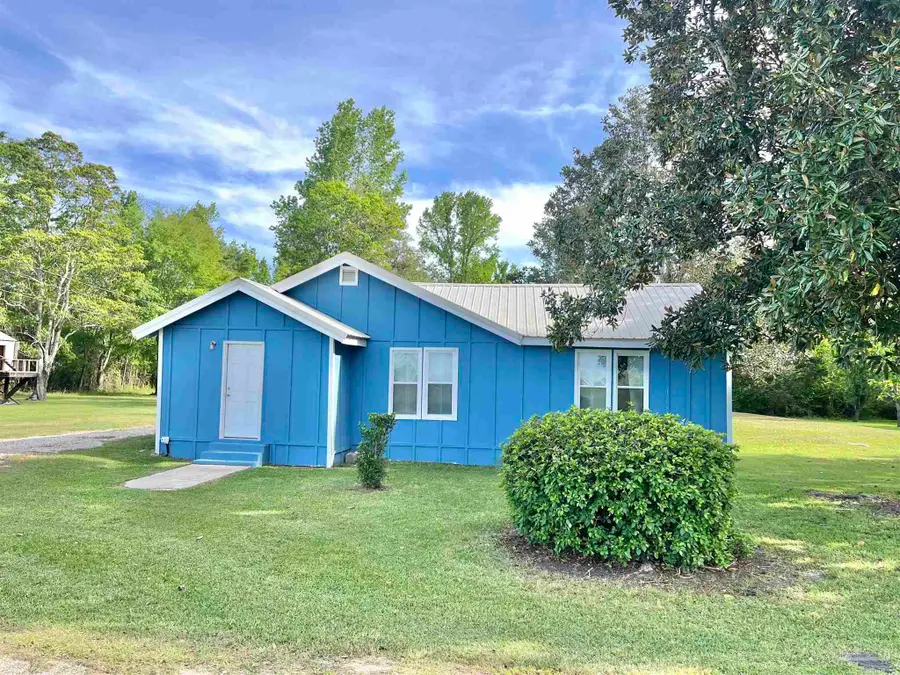 102 W Avenue A, Atmore, AL 36502 - #2