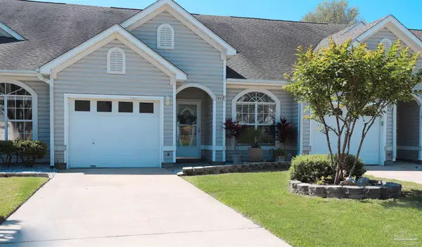 1462 Tiger Lake Dr, Gulf Breeze, FL 32563