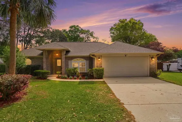 5980 Grandview Dr, Milton, FL 32570