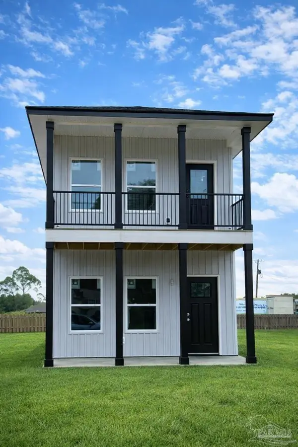 5106 Plateau Rd, Pensacola, FL 32507