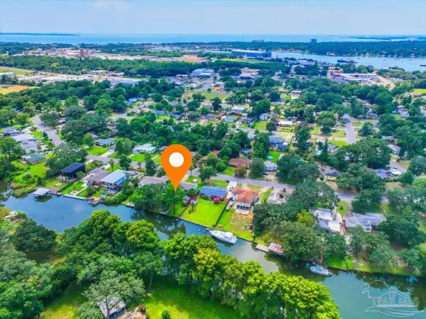 3290 Bayou Dr, Pensacola, FL 32505