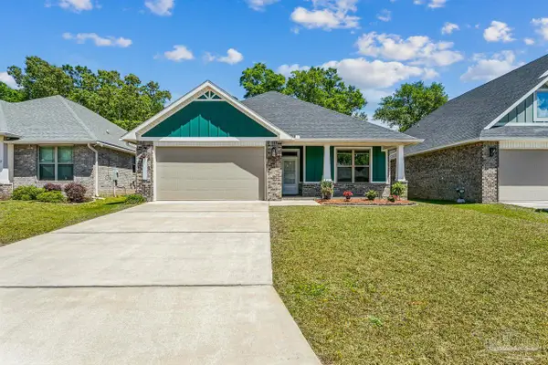 3875 Shady Grove Dr, Pace, FL 32571