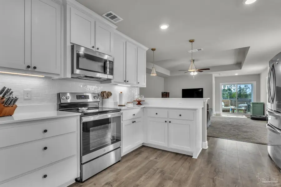 9733 Angel Oak Dr, Pensacola, FL 32526 - #2