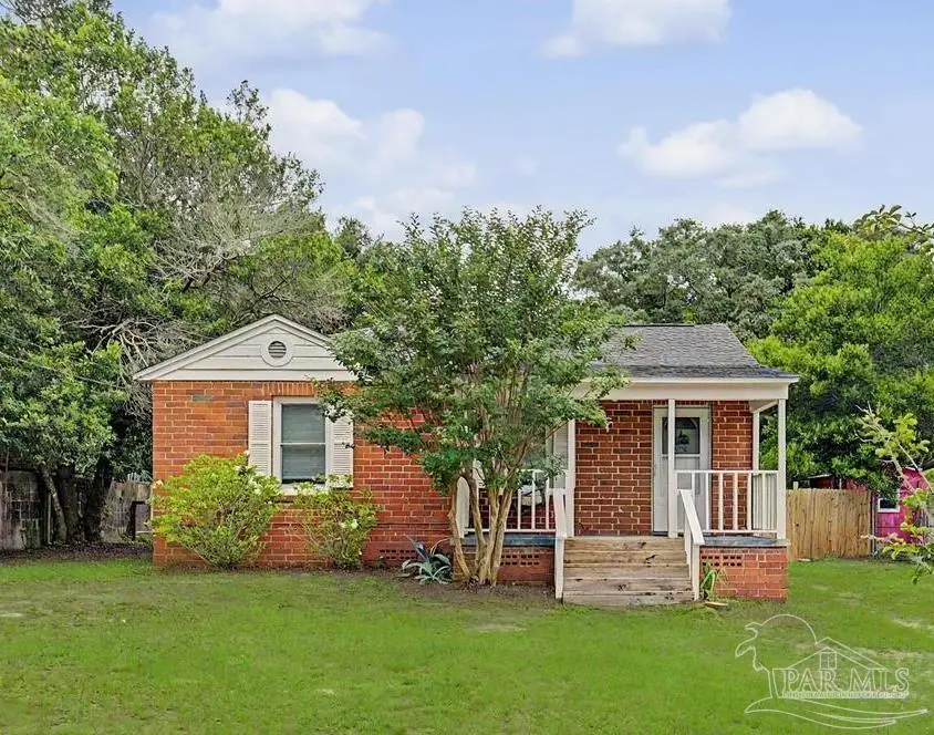 514 NW Syrcle Dr, Pensacola, FL 32507 - #1