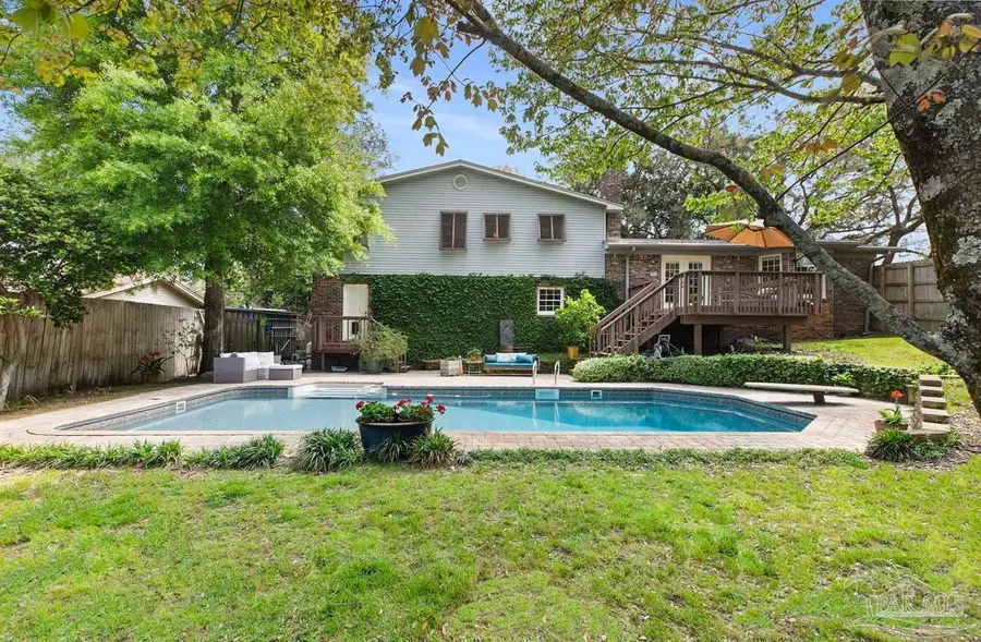 505 Bear Dr, Gulf Breeze, FL 32561 - #2