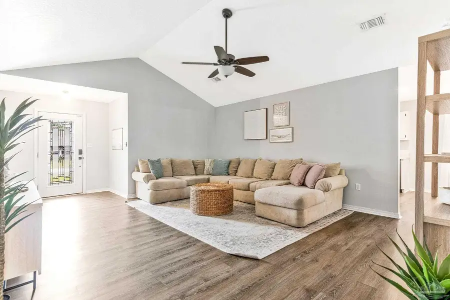 8203 Beleza St, Navarre, FL 32566 - #2