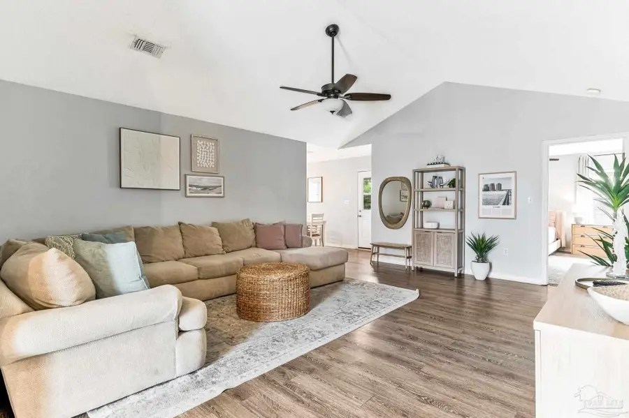 8203 Beleza St, Navarre, FL 32566 - #3