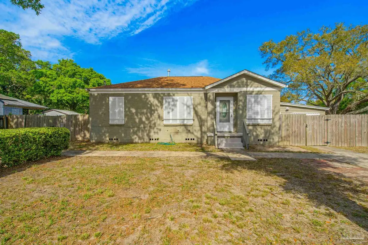 211 NW Gilliland Rd, Pensacola, FL 32507 - #1