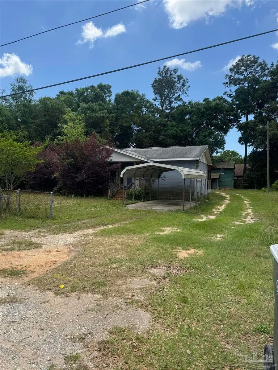75 Travis St, Pensacola, FL 32503 - #2