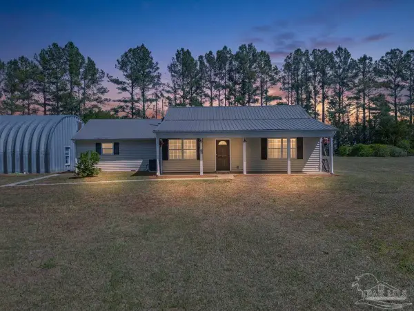 6374 Perfect Acres Rd, Milton, FL 32570